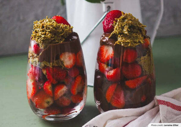 Dubai Chocolate Strawberry Sundae Cup